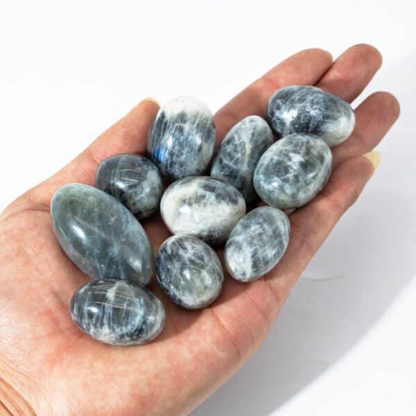 labradorite tumbled stones